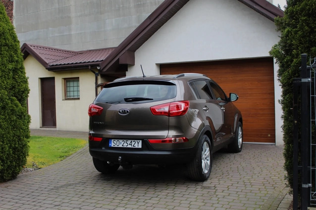 Kia Sportage cena 43500 przebieg: 177000, rok produkcji 2010 z Sosnowiec małe 211